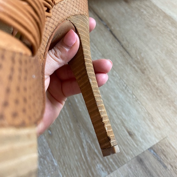 Joan&David platforms size 7 - Picture 7 of 7